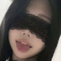825io Nackt