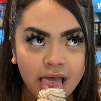 aaliyahsofunsize Nackt