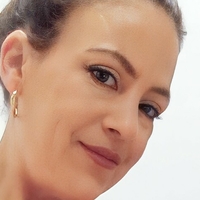 Adriana Thomas Nackt