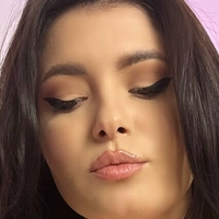 bustyema Nackt