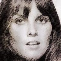 Caroline Munro Nackt