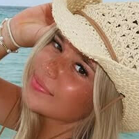 Charlotte Booth Nackt