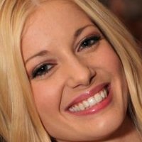 Charlotte Stokely Nackt
