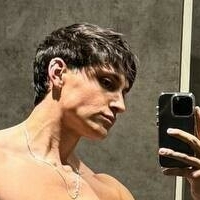 dastinevans Nackt