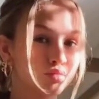 Ella Horan Nackt