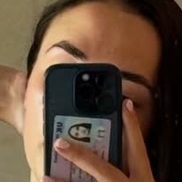Ella Mills Nackt
