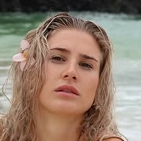 Emelia Surch Nackt