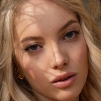 Emma White Nackt