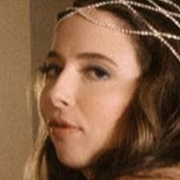 Esther Povitsky Nackt
