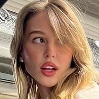 Eva Level Nackt