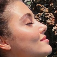 Hande Ercel Nackt