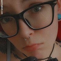 jeez.louise Nackt