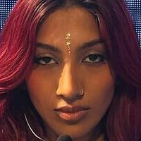 Lara Raj Nackt