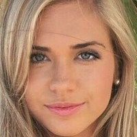 Lauren Cowling Nackt