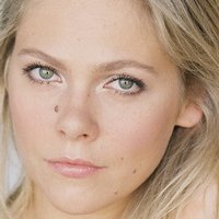 Lily Cowles Nackt