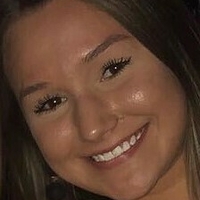 Madeline Poche Nackt