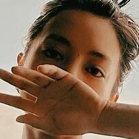 MAIScnhyo Nackt