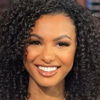 Malika Andrews Nackt