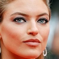 Martha Hunt Nackt
