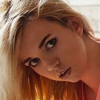 Mia Frost Nackt