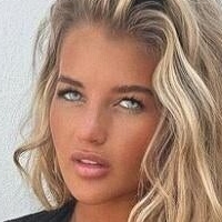 Mia Woodhall Nackt
