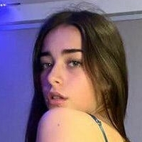 nextdoorleslie Nackt