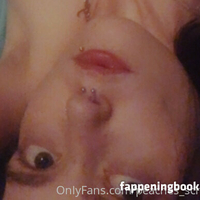 peacheyscreams Nackt