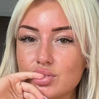 Petiteblond Nackt