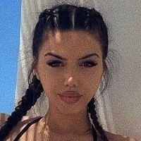 Rashel Kolaneci Nackt