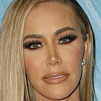 Tara Dollinger Nackt