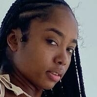 theniknikcourtney Nackt