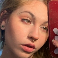 thenynee Nackt