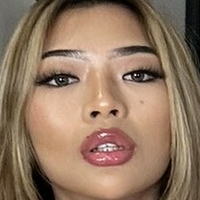 Trans Ladyboy Lily Nackt