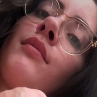 Uhveenyuh Nackt