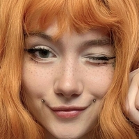 Yona Nackt